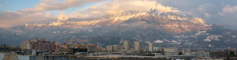 Alpy nad Grenoblem (F) / The Alps above Grenoble (F)