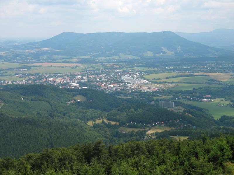 Výhled na Frenštát a Ondřejník z Velkého Javorníku / A view of Frenštát and Ondřejník from Velký Javorník