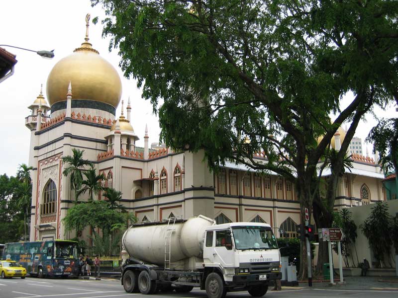 Sultánská mešita ve čtvrti Arab Street / Sultan Mosque in Arab Street quarter (SGP)