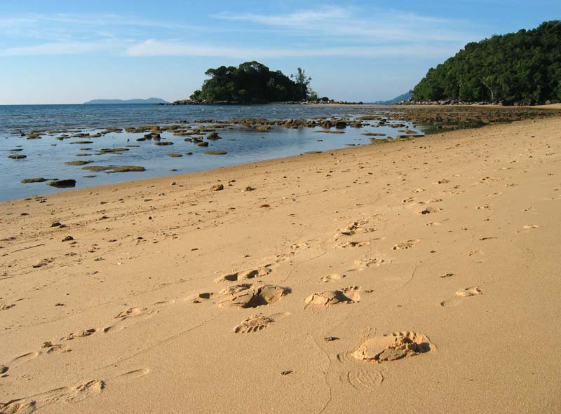 Letovisko Paya Beach na ostrově Tioman / Paya Beach resort on Tioman island (MAL)