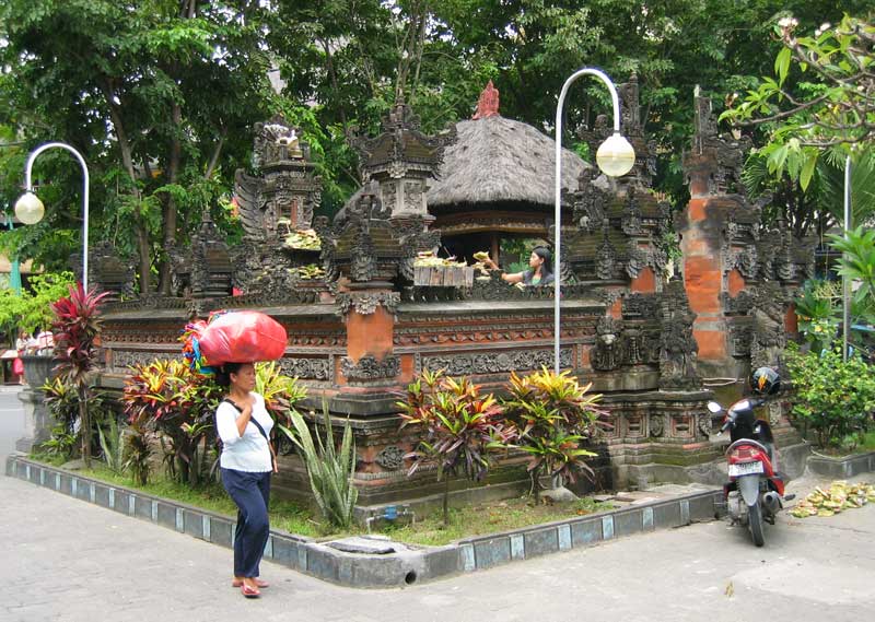 Z ulic Kuty / From the streets of Kuta (Bali, RI)