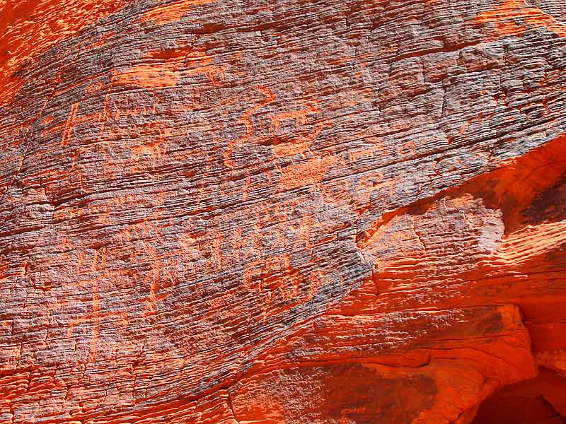 Petroglyfy ve Valley of Fire (Nevada, USA) / Petroglyphs in the Valley of Fire (Nevada, USA)