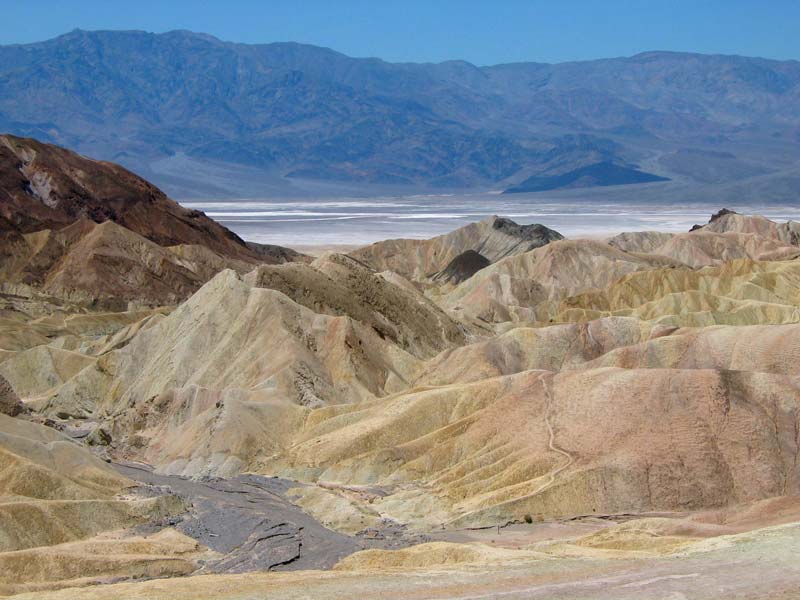 Údolí smrti – Zabriskie Point (California, USA) / Death Valley – Zabriskie Point (California, USA)