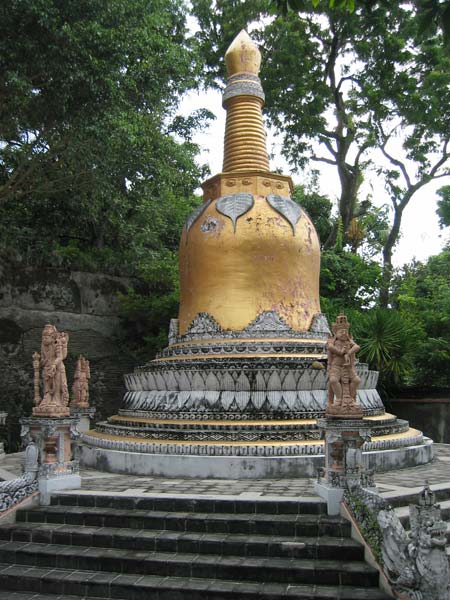 Buddhistický klášter Brahma Vihara Arama (Bali, RI) / Brahma Vihara Arama buddhist monastery (Bali, RI)