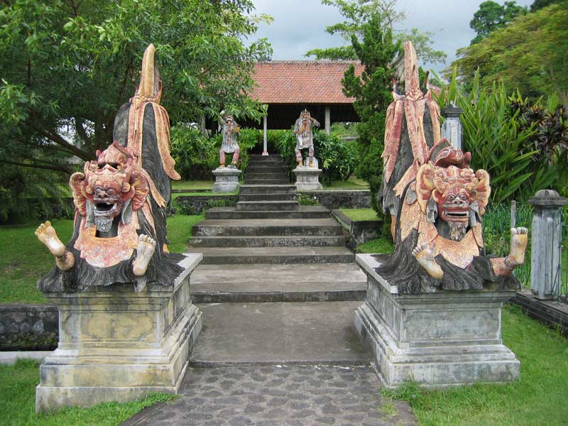 Vodní palác Tirta Gangga (Bali, RI) / Tirta Gangga water palce (Bali, RI)